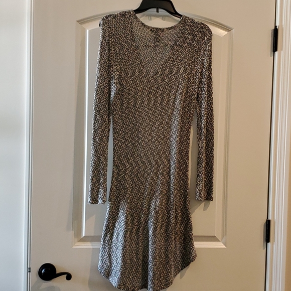 Sweater - Picture 4 of 4